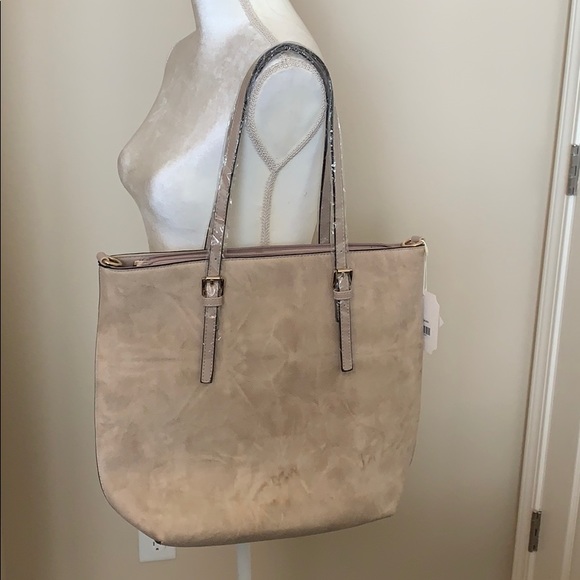 Handbag Republic Handbags - Handbag Republic Tan Purse